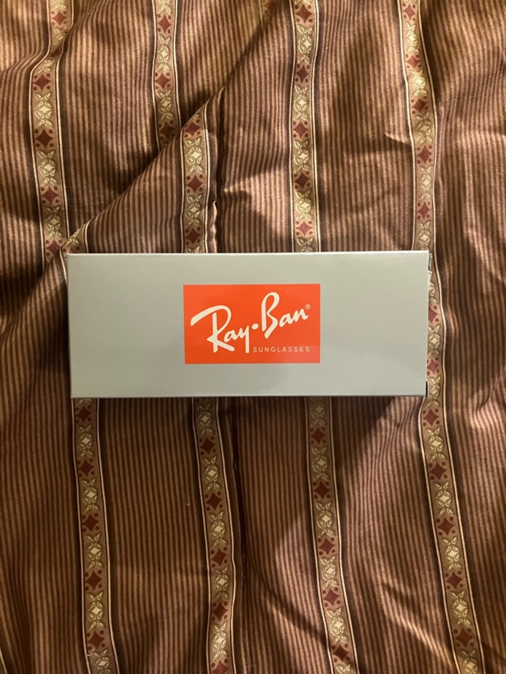 Ray-Ban Black Sunglasses Case with Gray Box - Picture 3 of 3